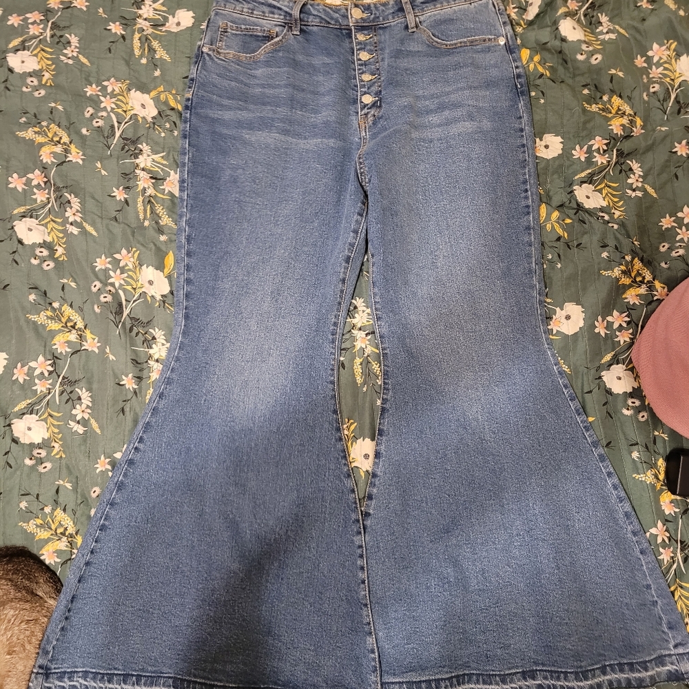 Women's Flared Blue Jeans